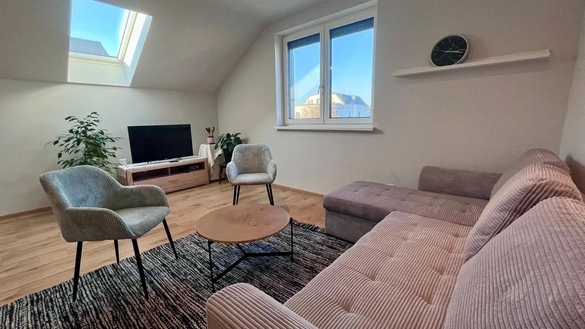 Cozy Apartment Near Vienna Airport Schwechat Austria